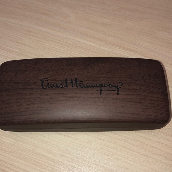 Cute Ernest Hemingway eyeglass frames. - Picture 3 of 3